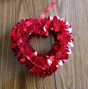 Avon 2007 Pretty Red Heart "hanger", NIB